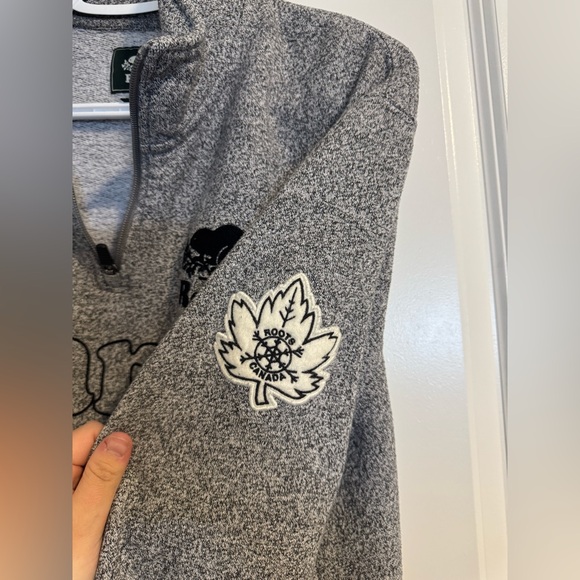 BANFF addition Roots cabin crewneck - Picture 4 of 4